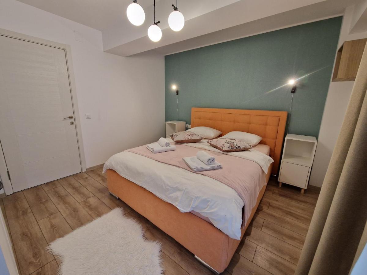 Golden Airport Residence Отопени Экстерьер фото