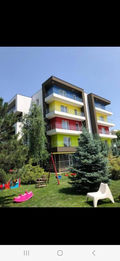 Golden Airport Residence Отопени Экстерьер фото