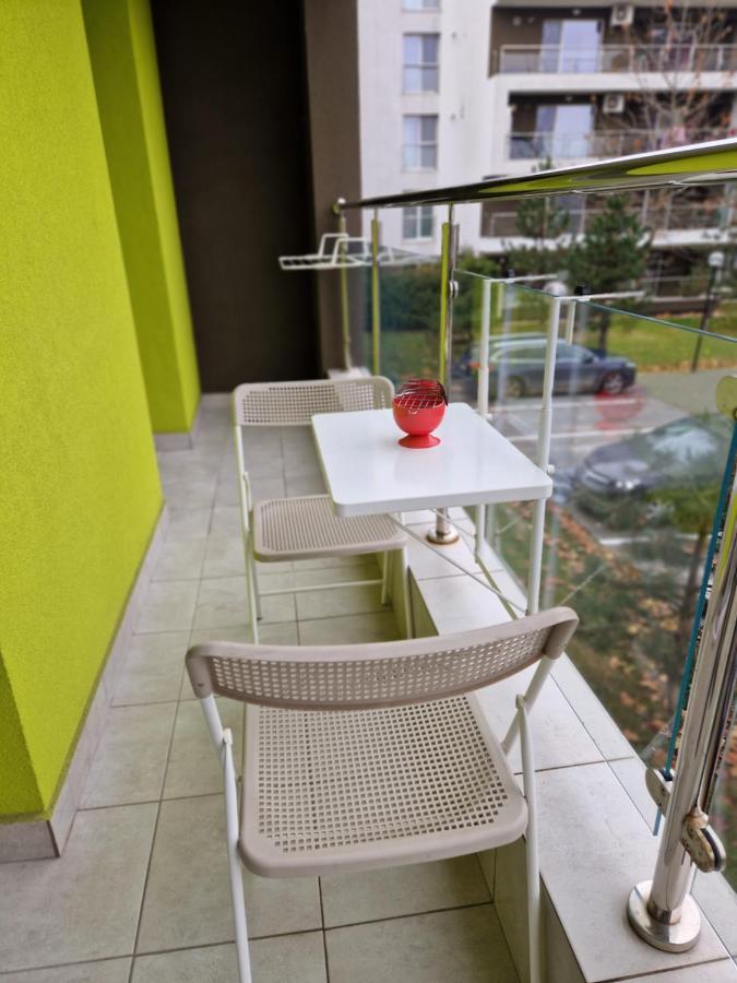 Golden Airport Residence Отопени Экстерьер фото
